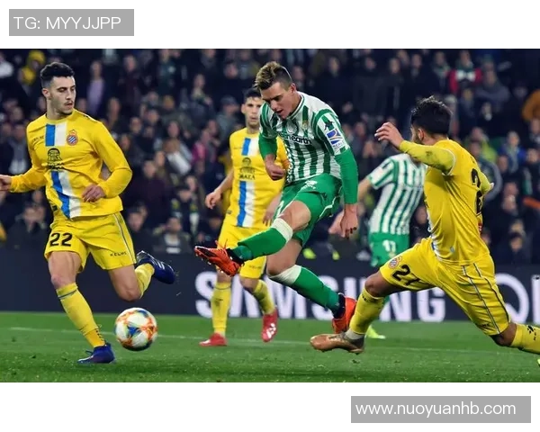 足球穿墙的奇妙瞬间探索与技术解析让我们重新定义比赛的可能性与乐趣